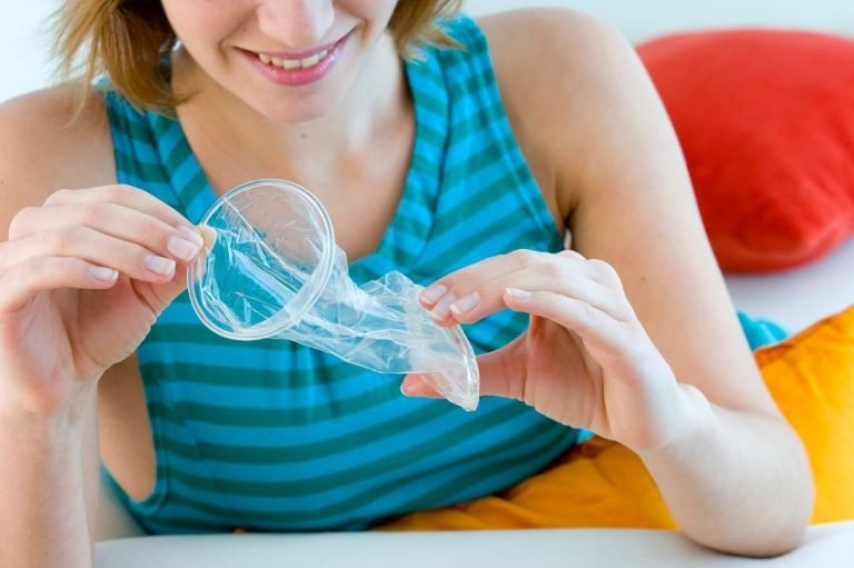 Como usar el preservativo femenino